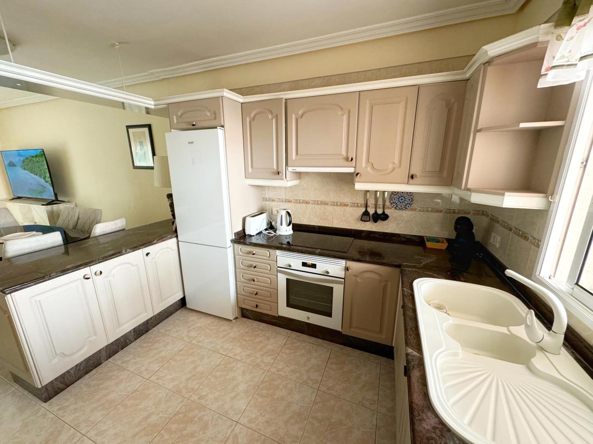 Hugo'S Holiday Apartment In Costa Del Silencio 阿罗纳 外观 照片